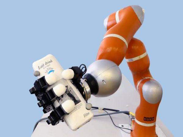 Ultra-Fast, el robot que atrapa objetos en el aire